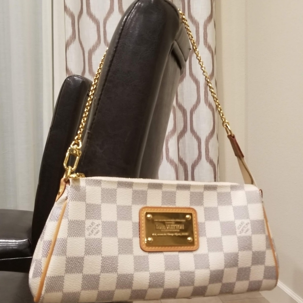 Authentic Louis Vuitton Eva Clutch